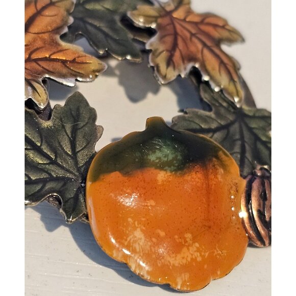 KC Autumn Harvest Pumpkin Maple Leaves Wreath Brooch Fall Themed Brooch Pin 2" - Picture 8 of 8